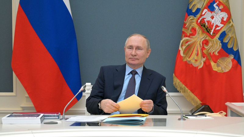 Путин подписал закон об увеличении федеральной части партсписков