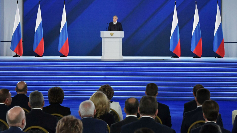 Путин призвал обеспечить устойчивую государственно-политическую систему