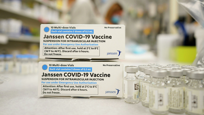 Регуляторы США оценили заявления о случаях тромбоза после вакцинации J&J