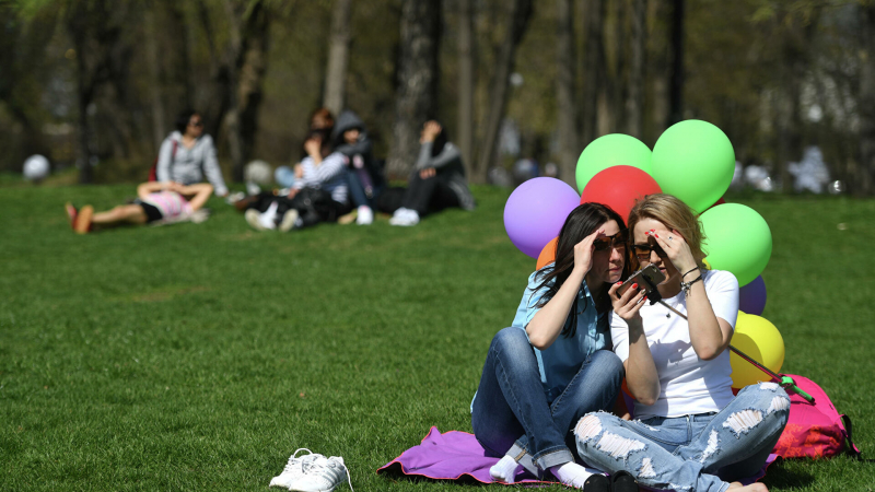 В Кремле рассказали о выходных днях на майские праздники