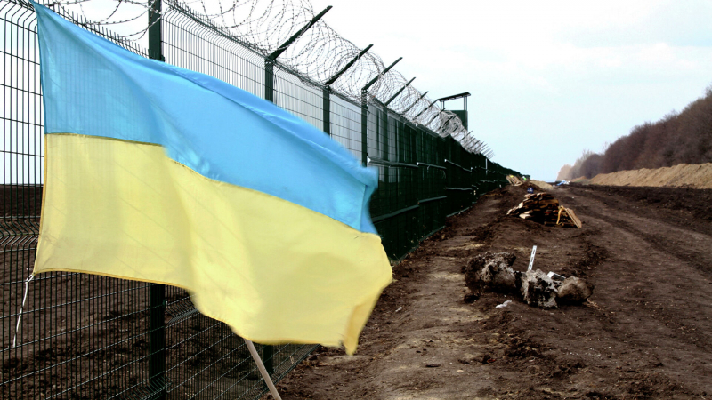 В США заявили, что отслеживают действия России у границ Украины