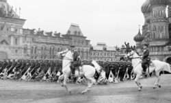 80 лет назад прошел легендарный Парад Победы в Москве