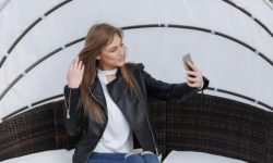 Huawei опровергла слухи о продаже компании