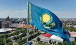 Какими могли быть флаг, герб, и гимн Казахстана, рассказали в архиве президента