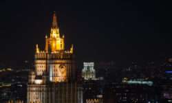 МИД призвал обдумывать поездки за рубеж из-за задержаний по запросам Запада