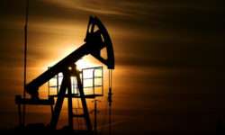 Россия продлила срок действия ответных мер на потолок цен на нефть