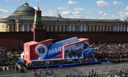 Си Цзиньпин приедет в Москву на 80-летие Победы в Великой Отечественной войне