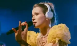 Уголовное дело завели на певицу Монеточку