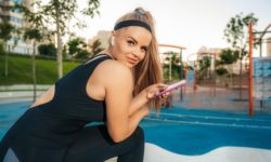 Уличные тренировки девушек в мире фитнеса